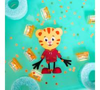 Personnage Daniel Tigre brun et 2 cubes lumineux