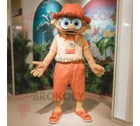 Personnage De Costume De Mascotte Redbrokoly D'acrobate Beige Habillé D'un Bermuda Et D'épingles À Chapeau Multicolore