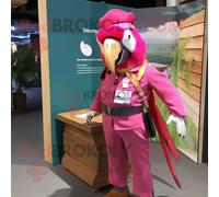 Personnage De Costume De Mascotte Redbrokoly D'ara Magenta Habillé D'un Pantalon Cargo Et De N?uds Papillon Multicolore