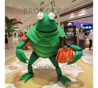 Personnage De Costume De Mascotte Redbrokoly De Bernard-L Ermite Vert Forêt Habillé D'un Polo Et De Sacs À Main Multicolore