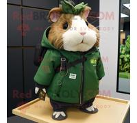 Personnage De Costume De Mascotte Redbrokoly De Cochon D'inde Vert Forêt Habillé D'un Coupe-Vent Et De Portefeuilles Multicolore