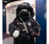 Personnage De Costume De Mascotte Redbrokoly De Commando De La Marine Habillé D'une Couverture Et De Broches Multicolore