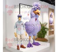 Personnage De Costume De Mascotte Redbrokoly De Coq Lavande Habillé D'un Bermuda Et De Pinces À Chaussures Multicolore