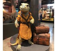 Personnage De Costume De Mascotte Redbrokoly De Dragon De Komodo De Rouille Habillé D'une Robe Fourreau Et De Sacs À Main Multicolore