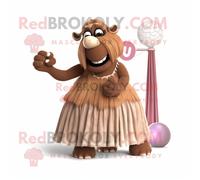 Personnage De Costume De Mascotte Redbrokoly De Mammouth Marron Habillé D'une Robe De Bal Et D'anneaux Multicolore