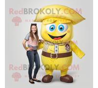 Personnage De Costume De Mascotte Redbrokoly De Pirate Jaune Citron Habillé D'un Jean Mom Et De Cummerbunds Multicolore