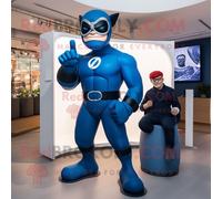 Personnage De Costume De Mascotte Redbrokoly De Super-Héros Bleu Marine Habillé D'une Combinaison Et De Montres Connectées Multicolore