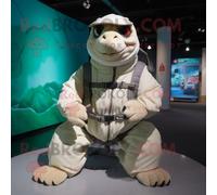 Personnage De Costume De Mascotte Redbrokoly De Tortue De Mer Blanche Habillé D'une Parka Et De Bretelles Multicolore