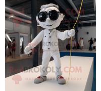 Personnage De Costume De Mascotte Redbrokoly Funambule Blanc Vêtu D'un Jean Et De Lunettes De Soleil Multicolore
