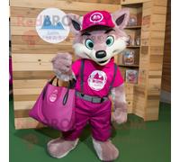 Personnage De Costume De Mascotte Redbrokoly Magenta Say Wolf Habillé Avec Un Short Cargo Et Des Sacs Fourre-Tout Multicolore