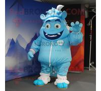 Personnage De Costume De Mascotte Redbrokoly Ogre Bleu Ciel Habillé D'un Coupe-Vent Et De Casquettes Multicolore