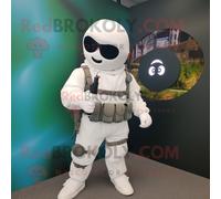 Personnage De Costume De Mascotte Redbrokoly Para Commando Blanc Habillé D'un Blazer Et De Porte-Clés Multicolore