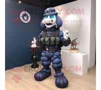 Personnage De Costume De Mascotte Redbrokoly Para Commando De La Marine Vêtu D'une Robe De Bal Et De Porte-Documents Multicolore