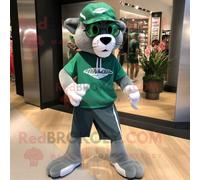 Personnage De Costume De Mascotte Redbrokoly Puma Vert Habillé D'un Bermuda Et De Pinces À Chaussures Multicolore