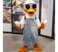 Personnage De Costume De Mascotte Redbrokoly Rust Swan Habillé D'une Salopette Et De Lunettes De Soleil Multicolore