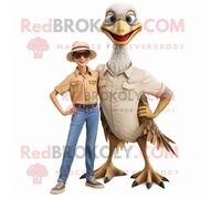 Personnage De Costume De Mascotte Redbrokoly Tan Archaeopteryx Habillé D'un Jean Mom Et D'épinglettes Multicolore