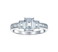 Personnaliser Art Deco Style 2Ct AAA Ct Rectangle Three Stone Past Present Future Emerald Cut Promise Bague De Fiançailles Pour Femmes .925 Sterling Silver Baguette Side Stone Band Personnalisable
