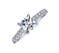Personnalisez Une Bague De Fiançailles Intemporelle Classique Simple 1.5Ct Cz Carrée Taille Princesse Solitaire En Argent Sterling Avec Pavé De Zircon Cubique Et Bande Latérale Personnalisable.