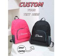 Personnalisez votre sac à dos pliable avec un nom personnalisé ou des salutations de vacances. Personnalisez votre sac à dos. Sac noir pour la rentrée scolaire. Ils sont parfaits pour le transport man