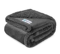 PetAmi Couverture imperméable pour Chien - Couverture Grise imperméable en Sherpa pour Grands Chiens, Chiots - Polaire en Microfibre Super Douce et Lavable - Design réversible - 152,4 x 101,6 cm