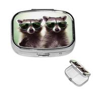 Petit pilulier pour poche et sac à main, pilulier portable, joli organisateur de médicaments, drôle de raton laveur, lunettes de soleil vertes, pilulier de voyage pour vitamines et huiles de poisson