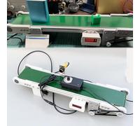 Petite bande transporteuse de bureau à vitesse réglable pour aliments, boissons, électronique et laboratoire - Voie de fret électrique pour une manipulation efficace des matériaux