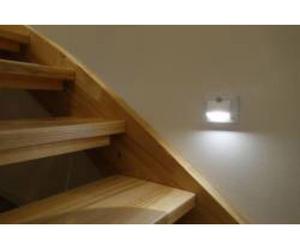 Petite lampe portable avec détecteur de mouvements Müller-Licht Grada Sensor 27700024 LED blanc
