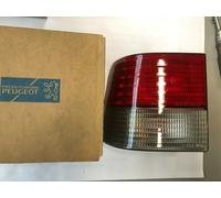 PEUGEOT 405 Break dep 6/88 - FEU AILE ARRIERE GAUCHE COMPL - VALEO 083633 - NEUF