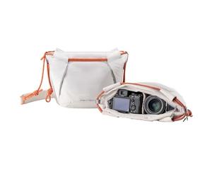 PGYTECH OneGo Rode Strap Sac Photo Multifonction - Bandoulière Urbaine Sac Compact pour Sony/Canon/Nikon/appareils sans Miroir, Blanc Brume