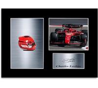 Photo signée Charles Leclerc 2024 avec support de montage sur un casque de voiture Format A4