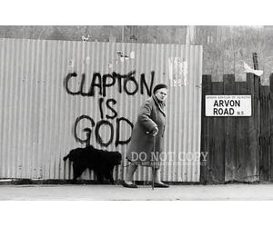 Photographie Clapton Is God - 28 x 43 cm - légendaire graffiti Eric Clapton de 1965 - Rock and Roll - Icône de guitare britannique - Londres - Photo rare - Affiche d'art