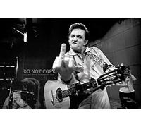 Photographie Johnny Cash 28 x 43 cm - Magnifique portrait de 1969 - Célèbre doigt d'honneur Flip Off - Prison de San Quentin - Outlaw Country - Photo emblématique - Photo rare - Affiche d'art