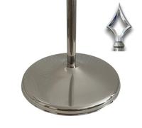 Pied pour drapeau avec mât et épandeur en inox finition argentés. Poids pied 3,0 kg. Mât avec pointe lance. Hauteur max. 250cm. Idéale pour drapeaux d’intérieur, bureaux, salles de réunion. Code C2-L