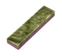 Pierre à aiguiser avec grain 5000/12000 pour un raffinement progressif de la lame sur les couverts de cuisine après une brève eau