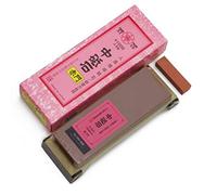 Pierre à Aiguiser Suehiro Akamon Grain 1000 (Rouge) avec Support en Caoutchouc, Pierre Nagura Incluse, Affuteur Multi Usages Affutage Couteaux Rabots Outils