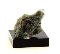 Pierres et Minéraux. Quartz + Chlorite. 119.55 ct. Les Deux Alpes, Oisans, Isère, France.