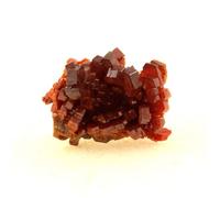 Pierres et Minéraux. Vanadinite. 61.0 ct. Mibladen Mining District, Midelt, Maroc.