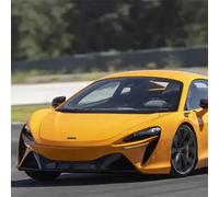 Pilotage McLaren Artura - Circuit de Fontenay-le-Comte