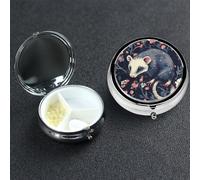 Pilulier à 3 compartiments en métal pour sac à main, poche à motif opossum, pilulier étanche pour médicaments, pilules de voyage pour contenir des suppléments, des vitamines, de l'huile de poisson