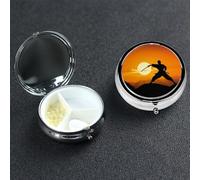Pilulier à 3 compartiments pour sac à main et poche - Pilulier de voyage - Silhouette de karaté - Joli organisateur de médicaments pour contenir des vitamines et de l'huile de poisson