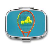 Pilulier amusant pour raquettes de tennis et balles de tennis avec 2 compartiments, pilulier carré portable, pilulier de vitamines pour poche, sac à main et voyage