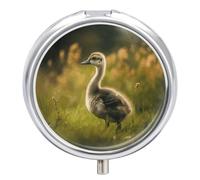 Pilulier rond à 3 compartiments Little Duck in the Field - Mini pilulier portable de voyage pour poche, sac à main, pilulier en métal pour vitamines, huiles de poisson et compléments alimentaires