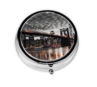 Pilulier rond pour sac à main ou poche - 2 compartiments - Petit pilulier portable - Pilulier Brooklyn Bridge - Pilulier de voyage pour médicaments, vitamines, foie de morue, huile de foie