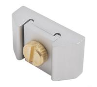 Pince de meulage robuste conçue pour gérer une utilisation rigoureuse tout en offrant une finition lisse sur les surfaces (C)