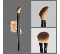 Pinceau de camouflage incliné, disponible en 3 couleurs. Épouse les profils du visage, dissimulation efficace. La forme inclinée et la grande surface incurvée permettent un ajustement parfait sur les