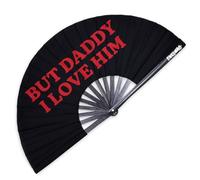 Pinkswag Fan Clack « But Daddy I Love him » - Inspiré des mèmes LGBTQ+, accessoire audacieux Queer pour les spectacles de dragsters et la fierté
