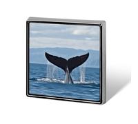 Pin's carré queue de baleine, badge en aluminium 1,8 x 1,8 cm, accessoire élé et personnalisé à porter au quotidien