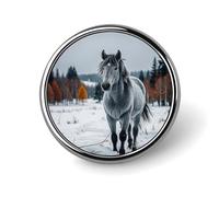 Pin's rond en forme de cheval gris dans un paysage d'hiver enneigé et enneigé - Épinglette ronde en émail - Broche à boutons - Décoration de vêtements - Unisexe - Porte-badge - Chapeaux, sacs