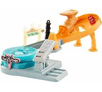 Pixar Disney Pixar Cars coffret Radiator Springs Hors de Contrôle pour mini voitures, mini-véhicules Pitty et Flash McQueen inclus, jouet pour enfant, GTK92
