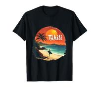 Plage de surf au coucher du soleil sur l'île tropicale de Tahiti T-Shirt